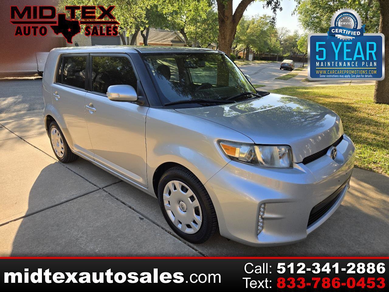 Used 2015 Scion xB image 1