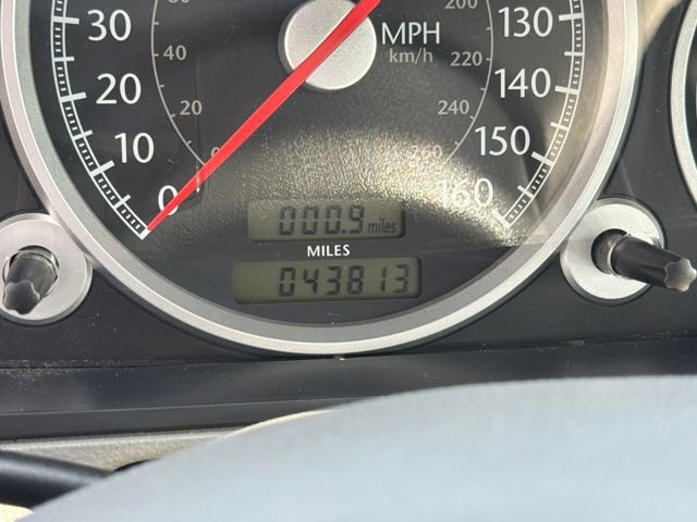 Used 2005 Chrysler Crossfire Limited image 18