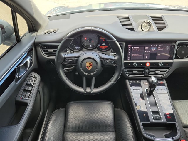Certified 2023 Porsche Macan S AWD/4WD image 17