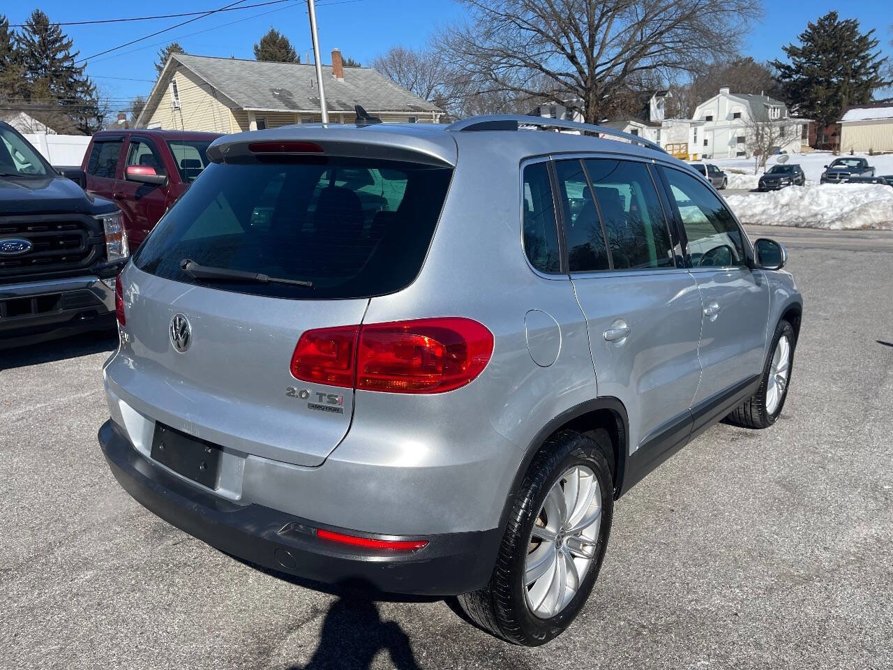 Used 2013 Volkswagen Tiguan SE image 5