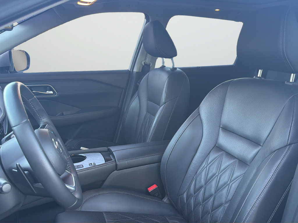 Certified 2021 Nissan Rogue Platinum FWD image 24