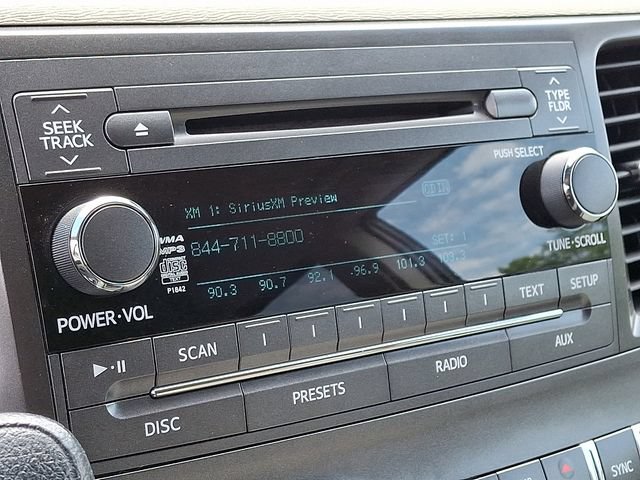 Used 2013 Toyota Sienna LE w/ Towing Pkg FWD image 3