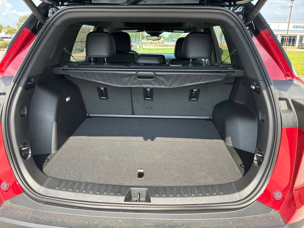 New 2027 Chevrolet Equinox LT w/ Convenience Package II FWD image 9