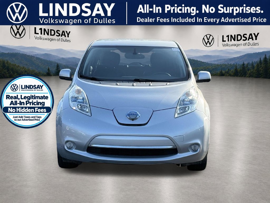 Used 2017 Nissan Leaf SL w/ Premium Package FWD image 3