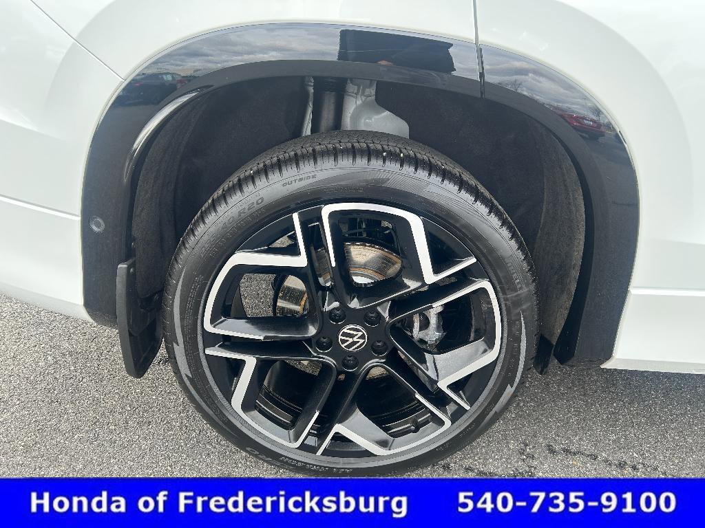 Used 2026 Volkswagen Tiguan SEL R-Line image 34