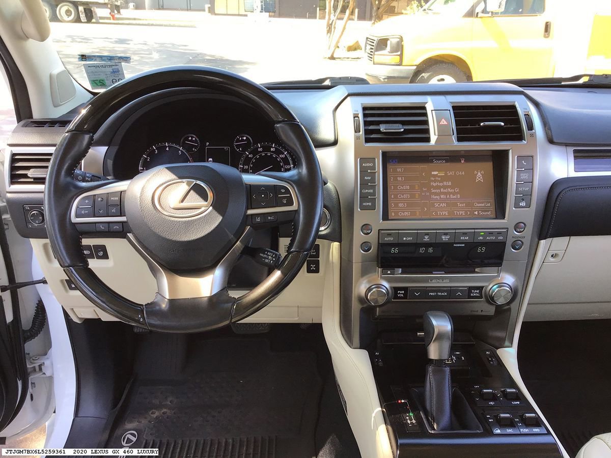 Used 2020 Lexus GX 460 Luxury w/ Accessory Package AWD/4WD image 13