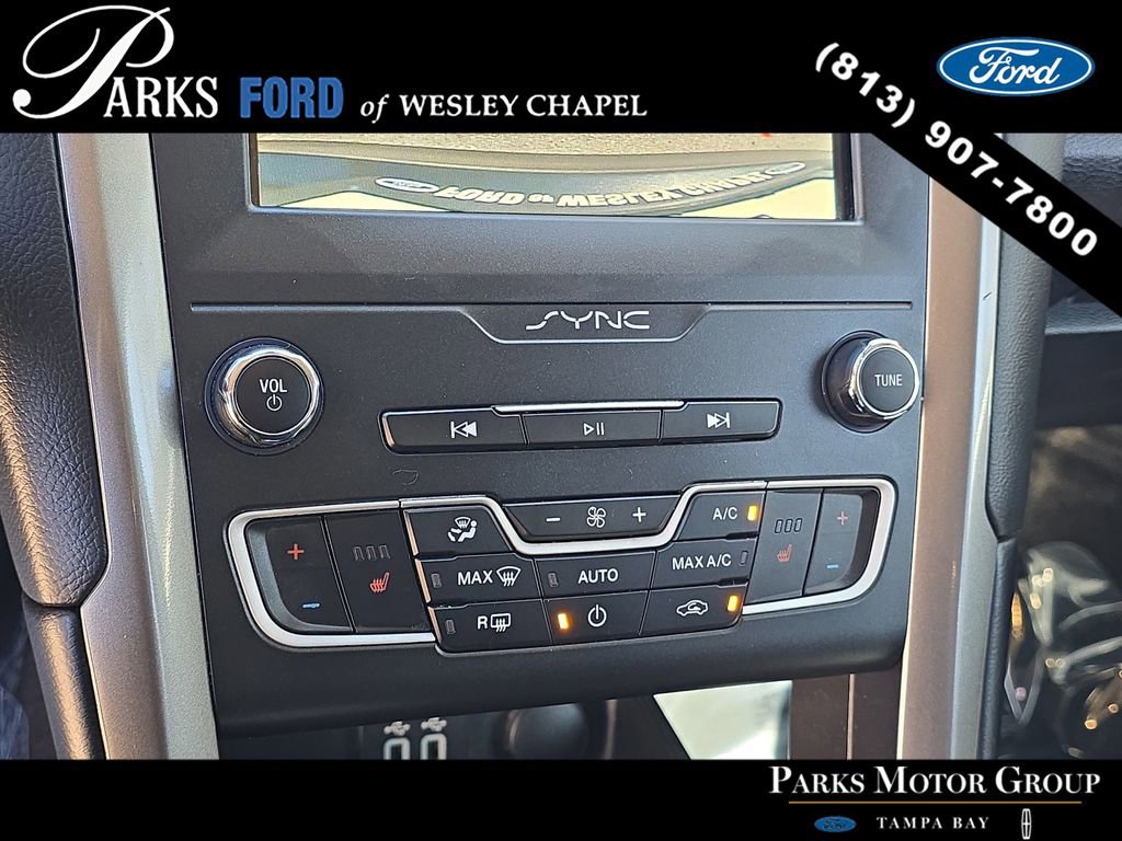 Used 2019 Ford Fusion SEL image 21