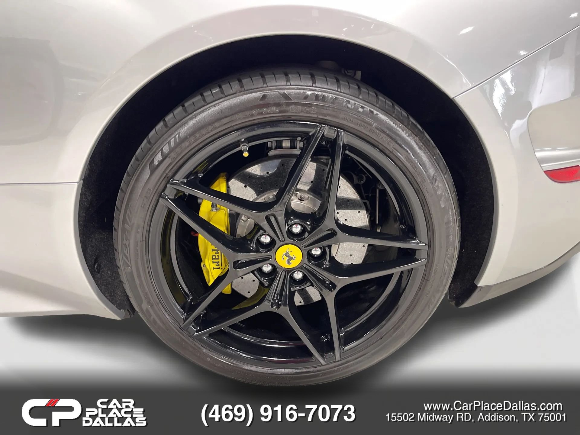 Used 2016 Ferrari California T RWD image 42