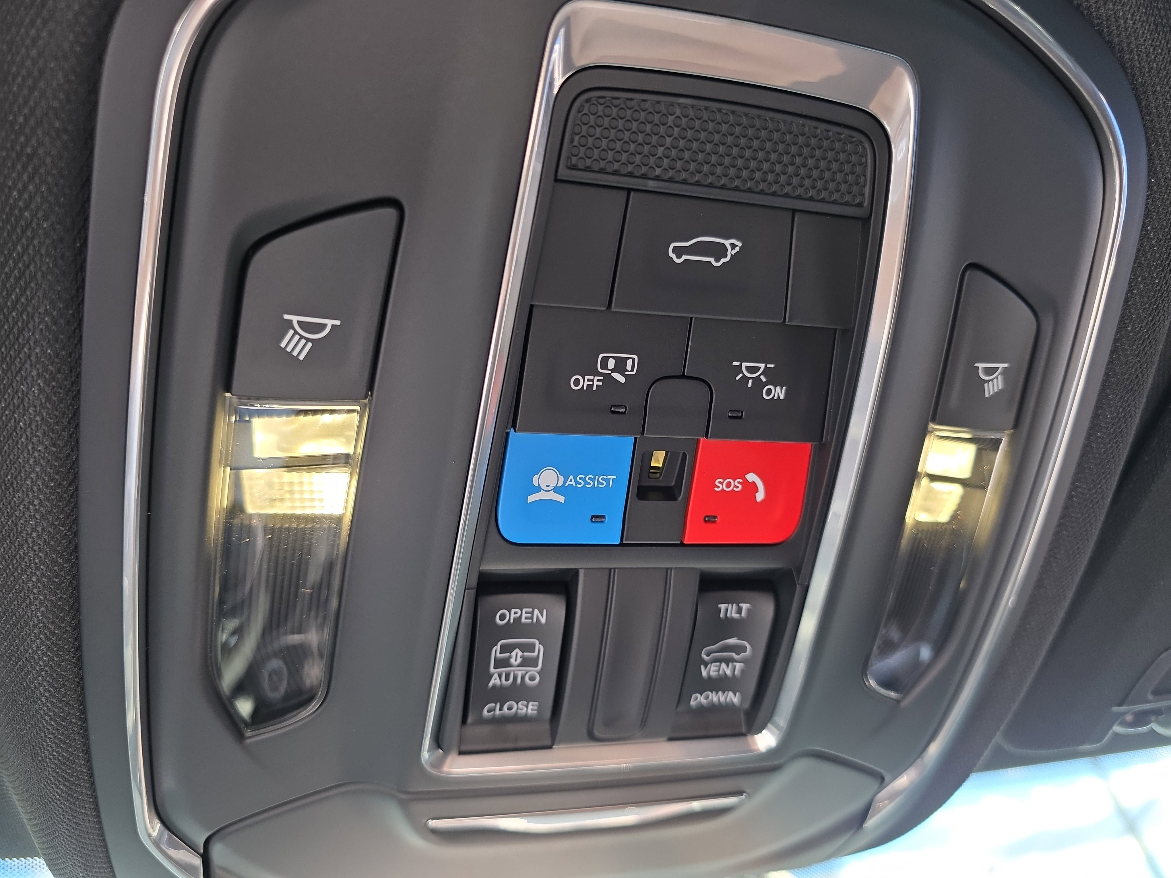 New 2025 Jeep Grand Cherokee L Altitude image 6