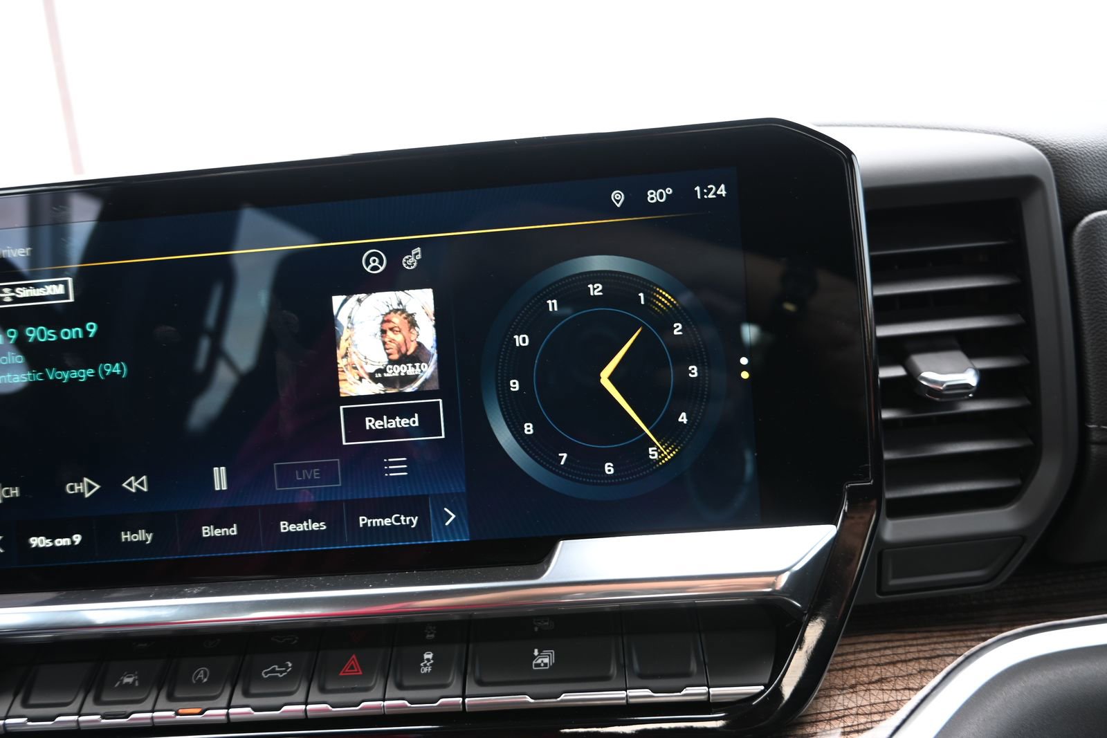 Used 2025 Chevrolet Silverado 1500 LT image 17