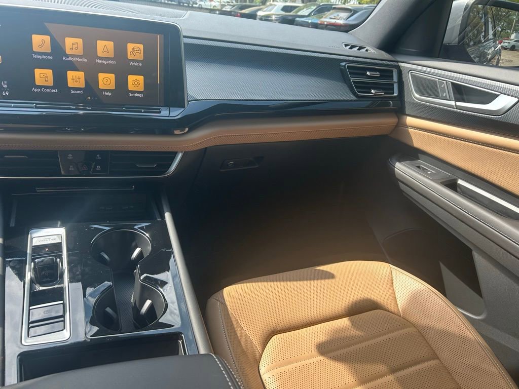 Certified 2024 Volkswagen Atlas Cross Sport SEL R-Line image 11