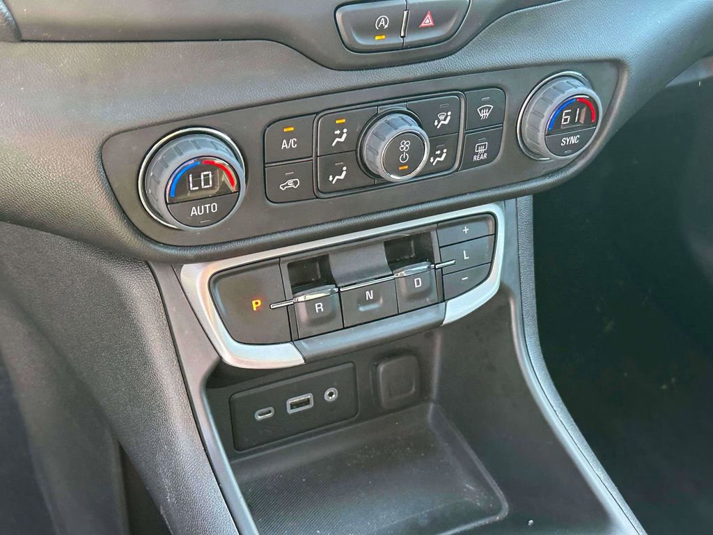 Used 2022 GMC Terrain SLE w/ Driver Convenience Package AWD/4WD image 30