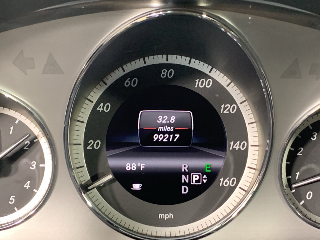 Used 2013 Mercedes-Benz E 350 4MATIC Sedan image 22