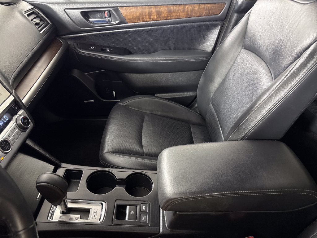 Used 2015 Subaru Outback 3.6R Limited AWD/4WD image 22