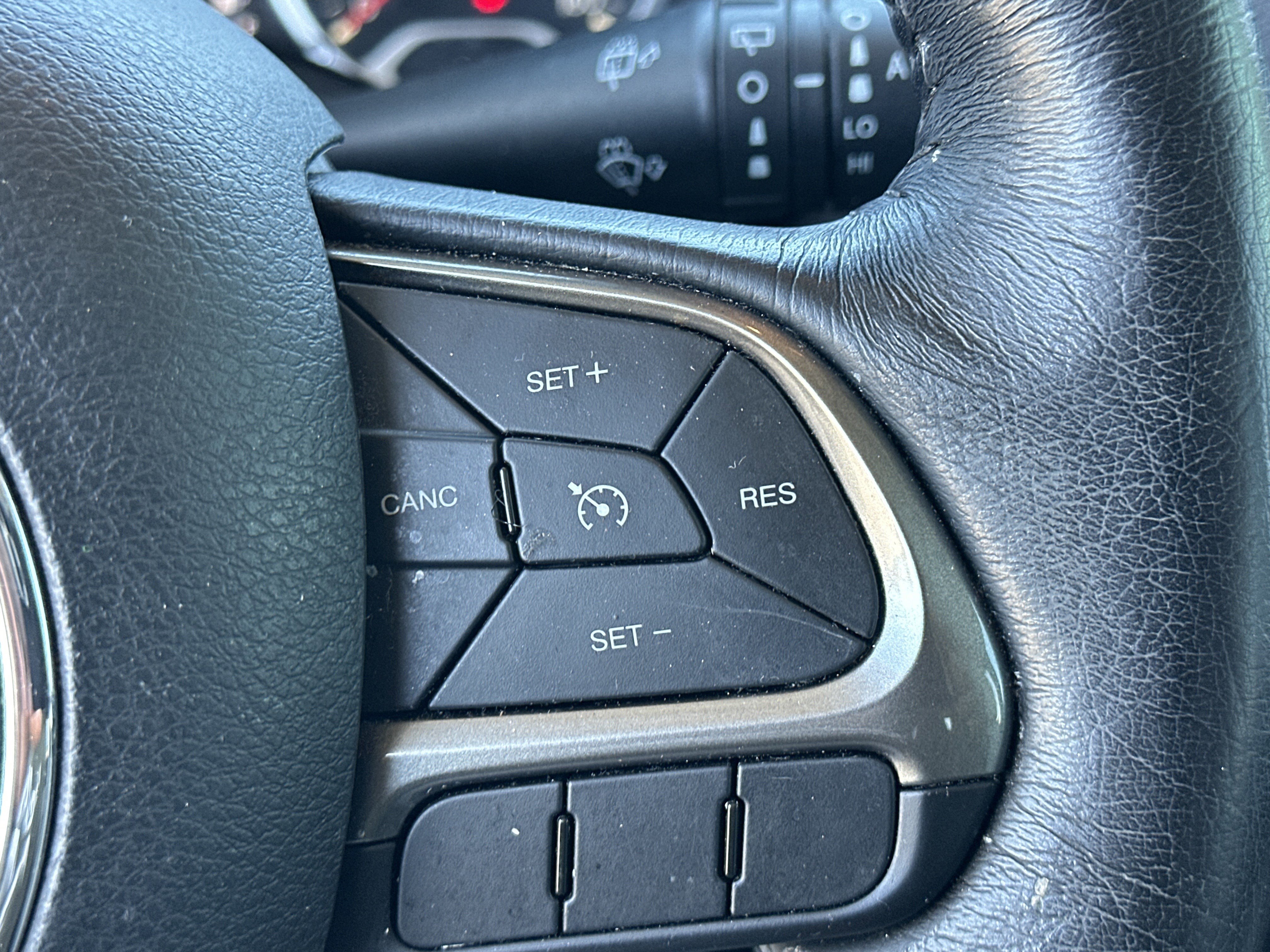 Used 2018 Jeep Renegade Limited w/ UConnect 8.4 Nav Group image 25