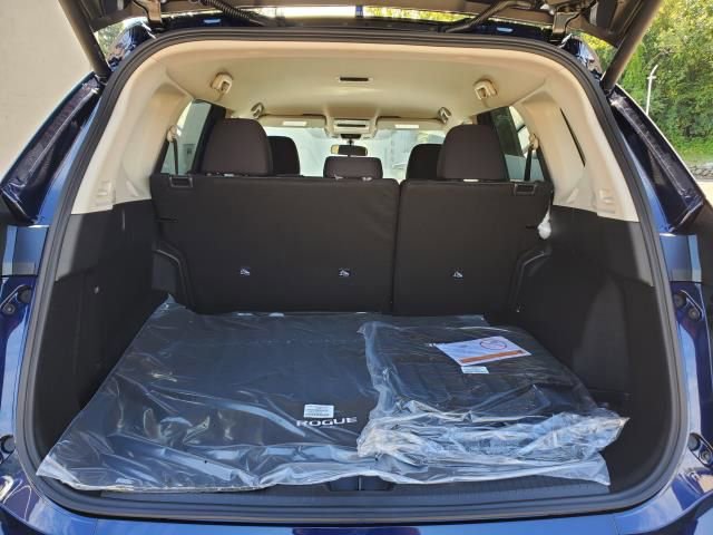 New 2026 Nissan Rogue SV image 7