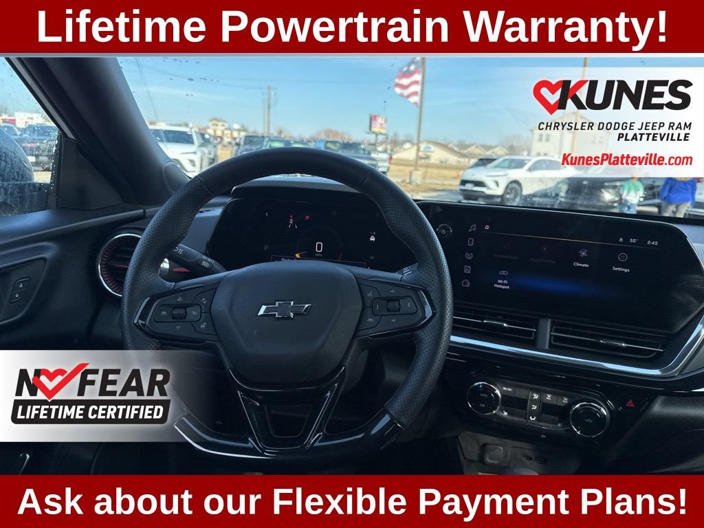Used 2024 Chevrolet Trax RS w/ Sunroof Package FWD image 39