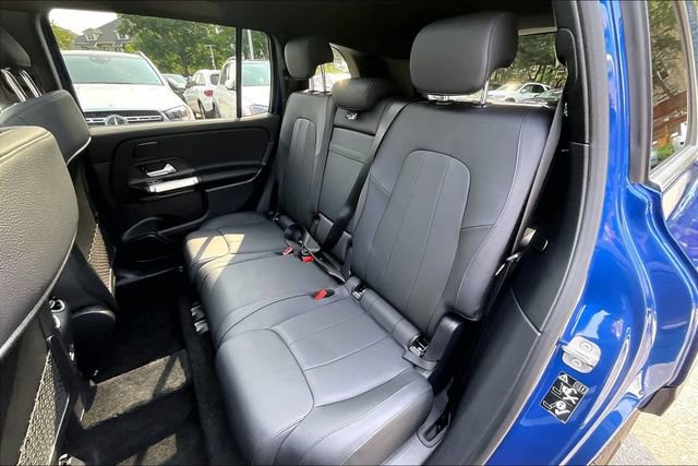 Used 2026 Mercedes-Benz GLB 250 4MATIC image 17