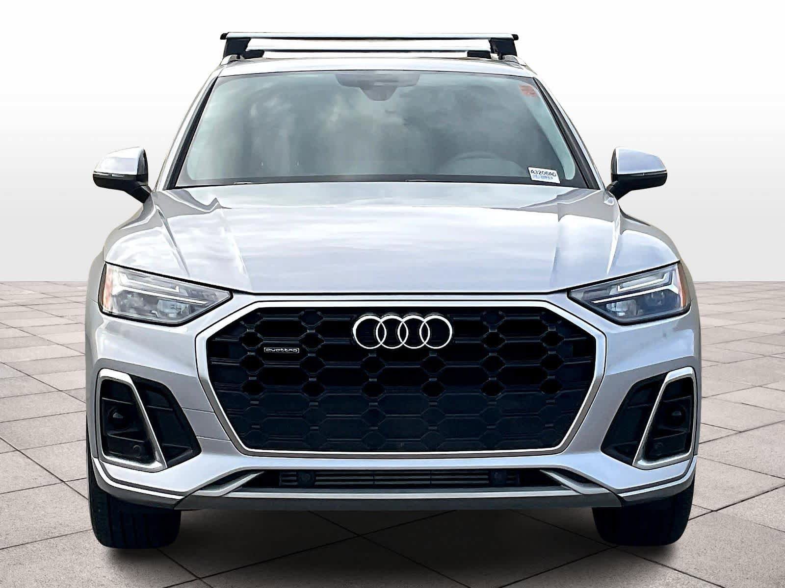 Used 2022 Audi Q5 2.0T Premium w/ Convenience Package AWD/4WD image 3