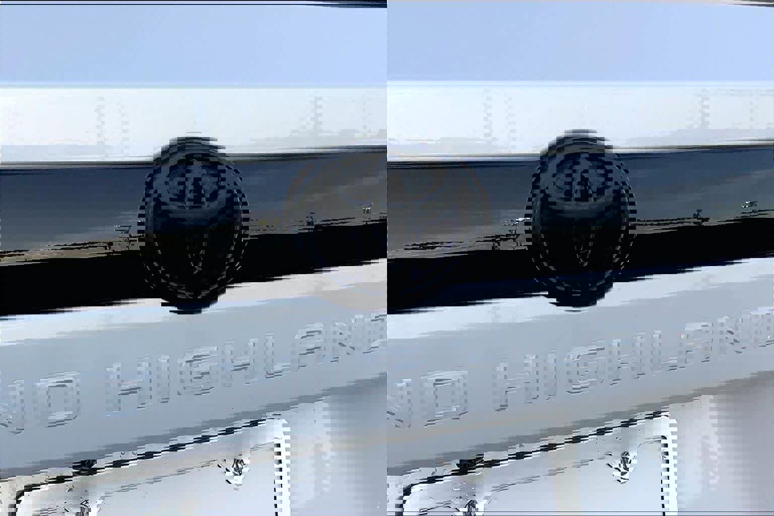 Used 2025 Toyota Grand Highlander FWD image 9