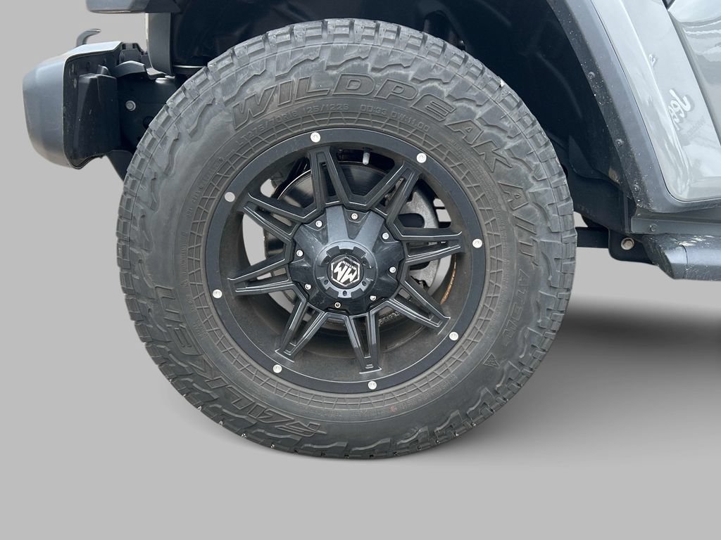 Certified 2020 Jeep Wrangler Unlimited Sahara w/ Dual Top Group AWD/4WD image 9