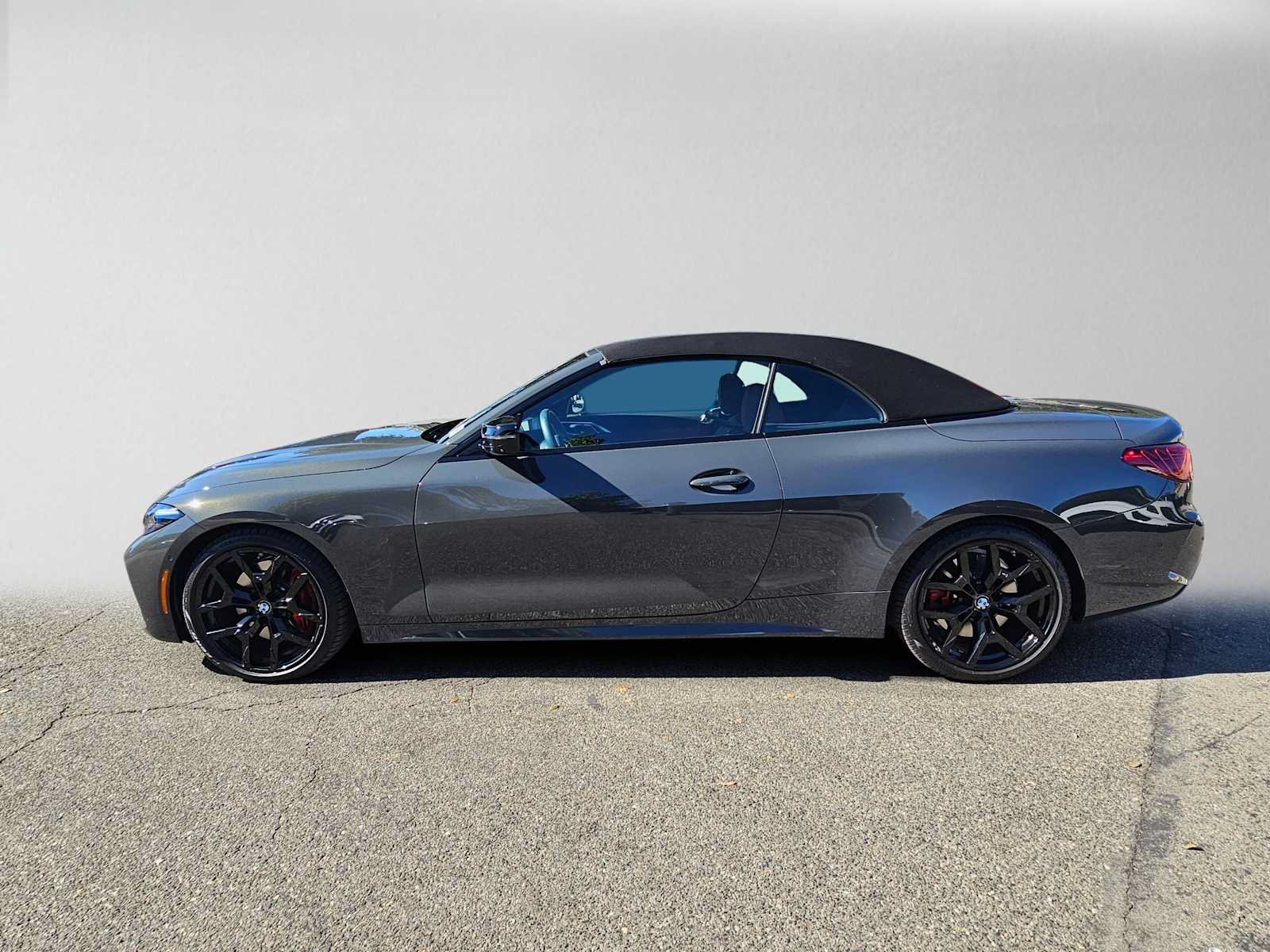 Used 2026 BMW M440i Convertible w/ Premium Package RWD image 6
