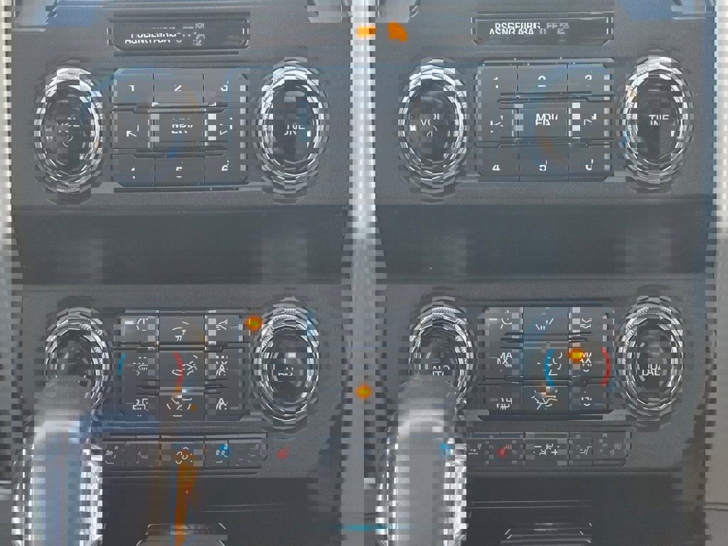 Used 2020 Ford F150 Lariat w/ Equipment Group 502A Luxury image 15