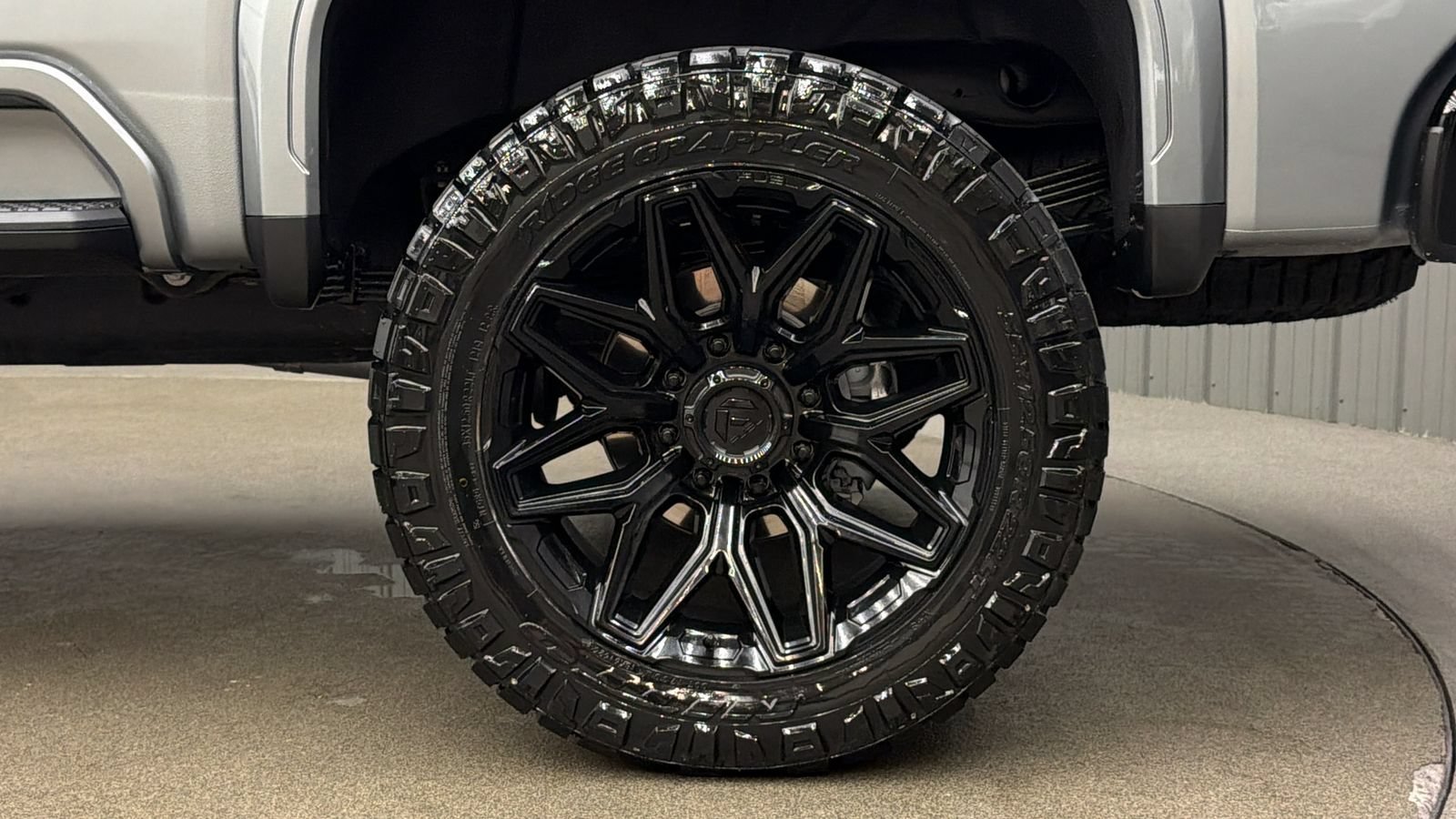 Used 2026 GMC Sierra 2500 AT4X AWD/4WD image 12