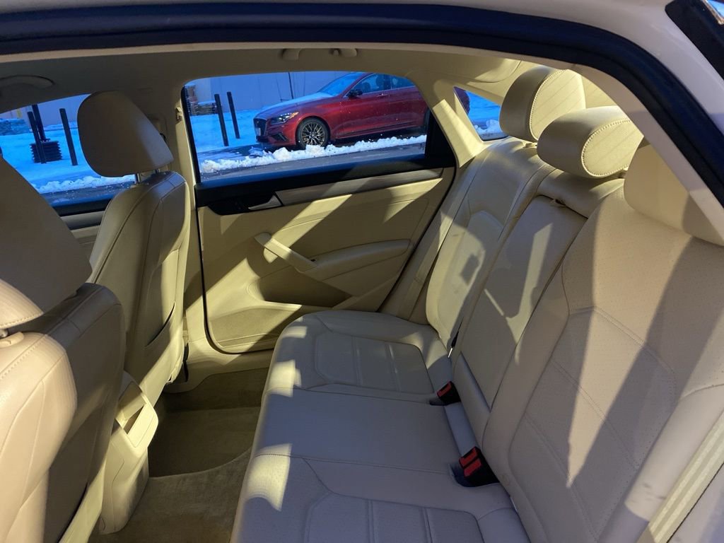 Used 2015 Volkswagen Passat 1.8T Limited Edition image 25