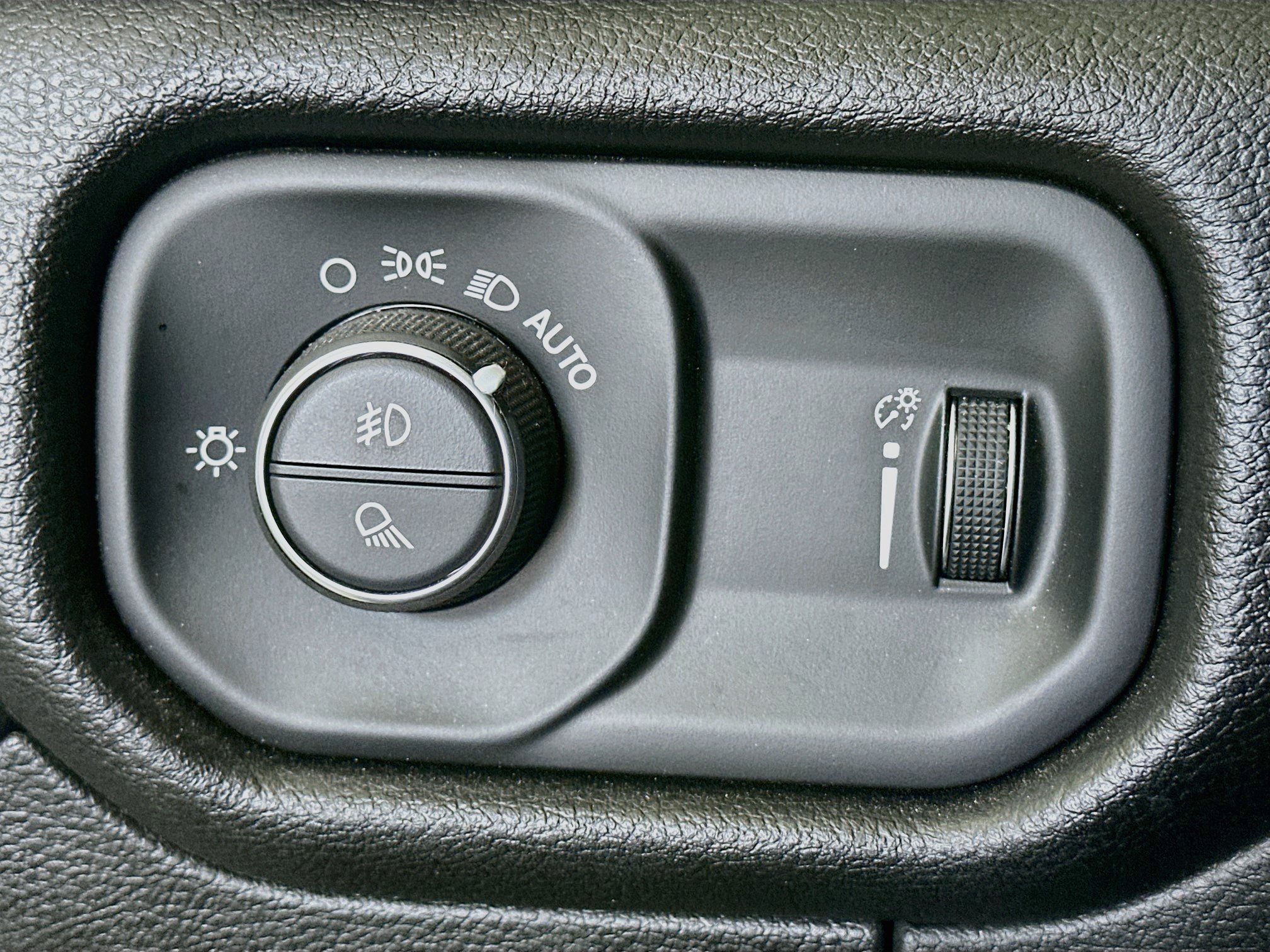 Used 2024 RAM 1500 Big Horn AWD/4WD image 16