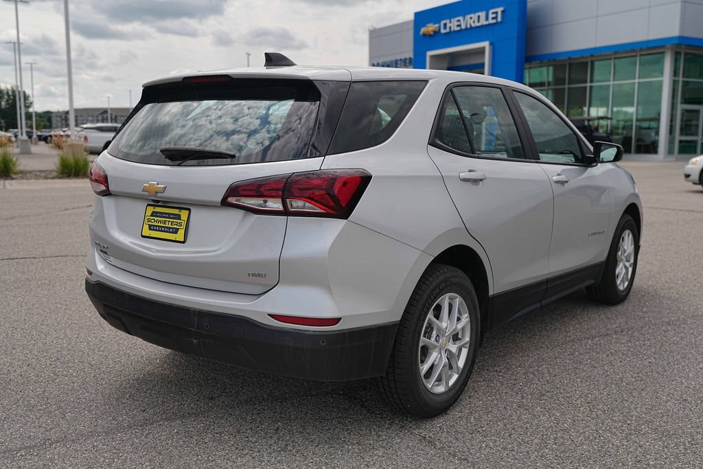 Used 2022 Chevrolet Equinox LS AWD/4WD image 6