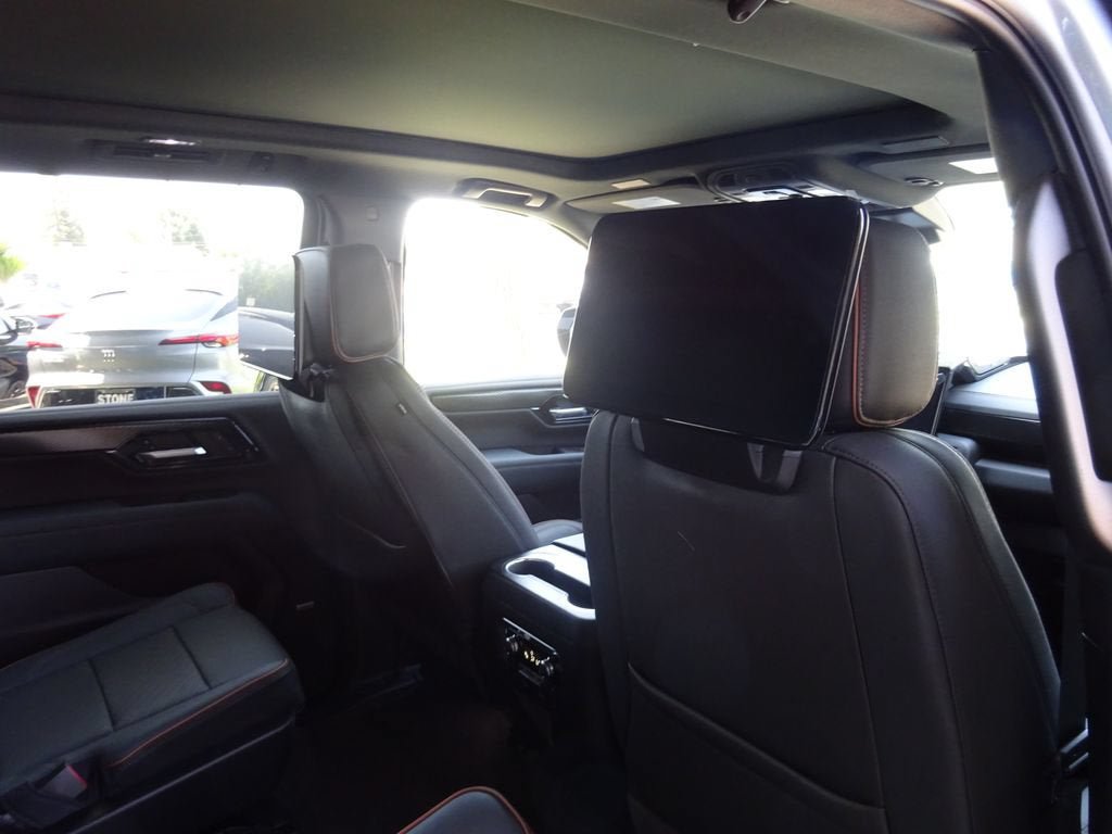 New 2026 GMC Yukon XL AT4 w/ AT4 Premium Plus Package AWD/4WD image 21