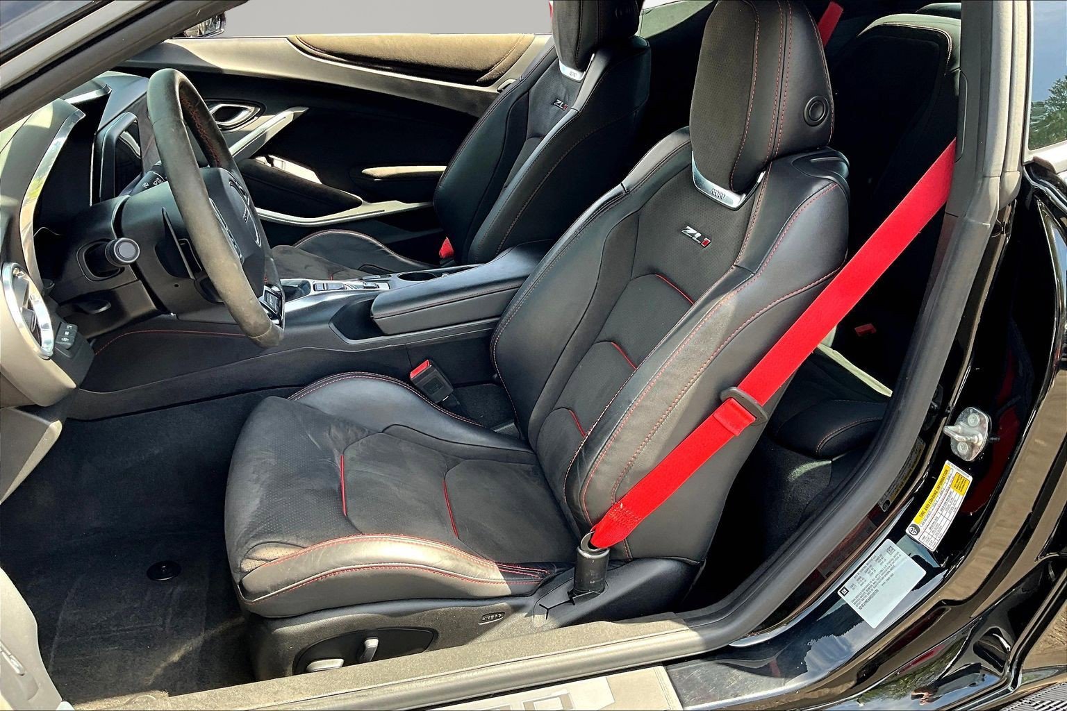Used 2017 Chevrolet Camaro ZL1 image 18