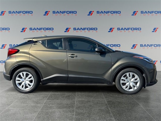 Used 2021 Toyota C-HR LE image 6