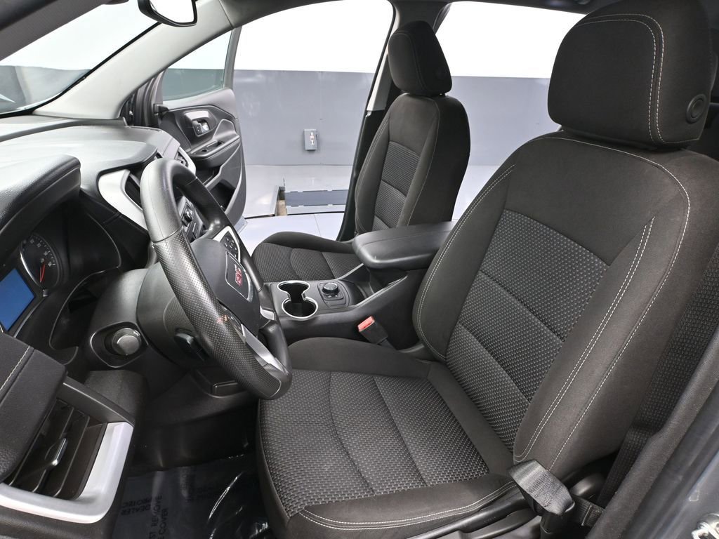 Used 2024 GMC Terrain SLE image 23