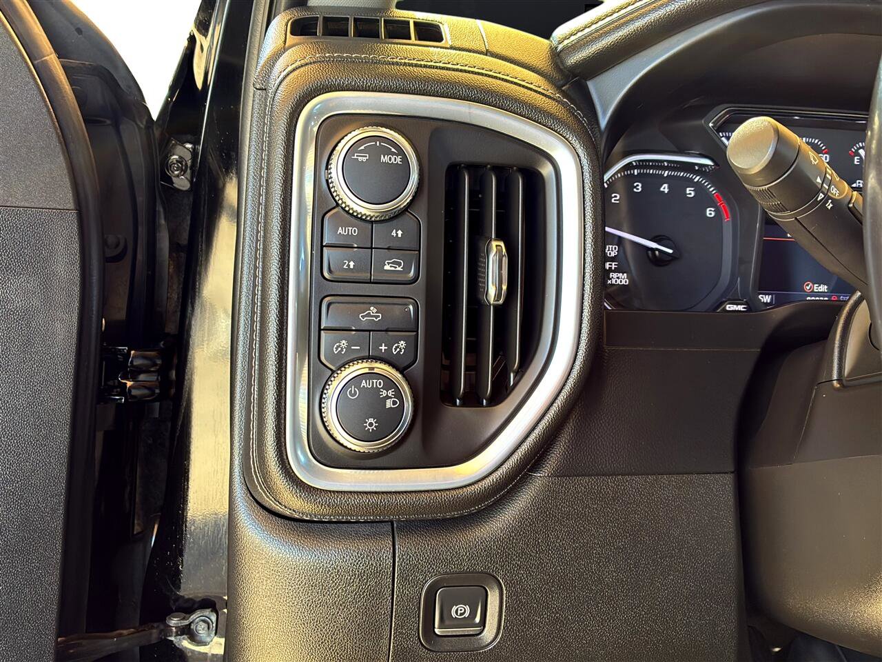 Used 2021 GMC Sierra 1500 SLE image 21