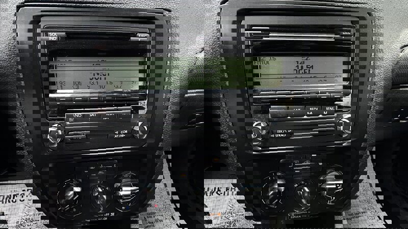 Used 2011 Volkswagen Jetta SE image 11