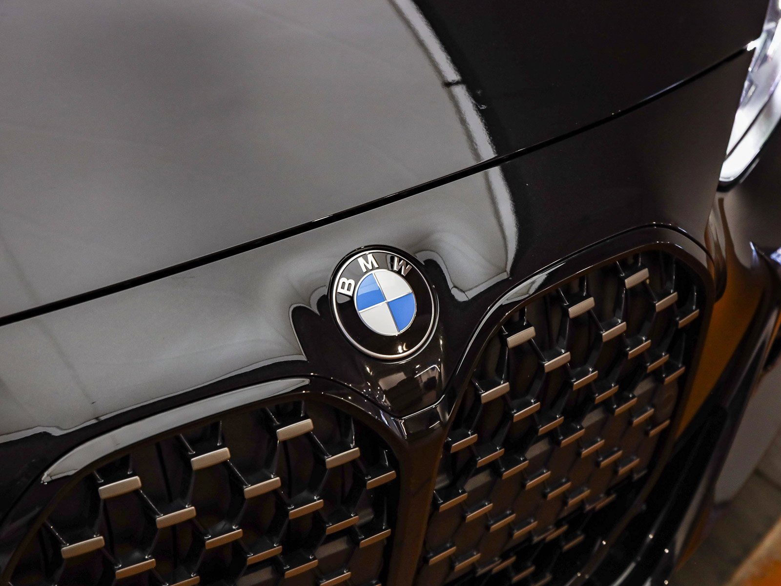 Used 2025 BMW 430i Convertible w/ M Sport Package image 6