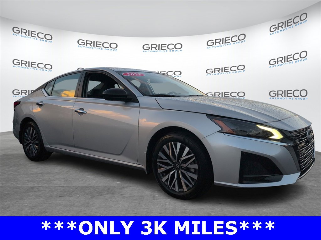 Used 2025 Nissan Altima 2.5 SV