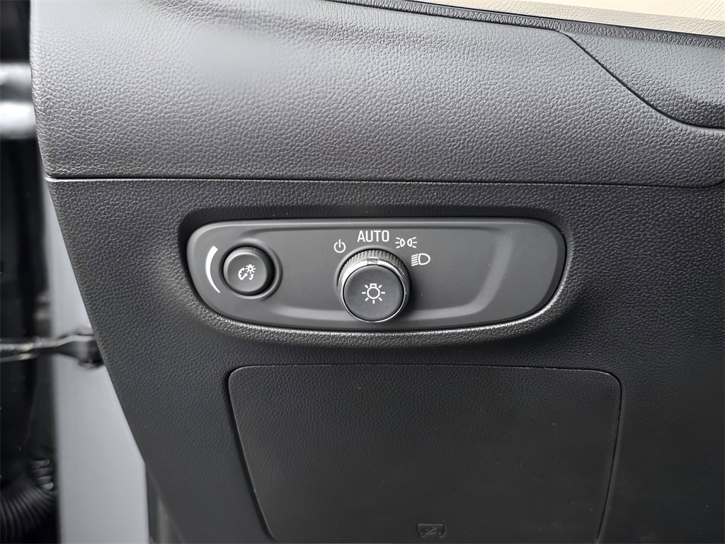 Used 2024 Buick Encore GX Avenir w/ Avenir Convenience Package image 26