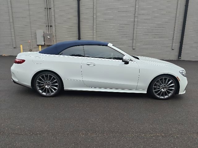 Used 2023 Mercedes-Benz E 450 Cabriolet image 2