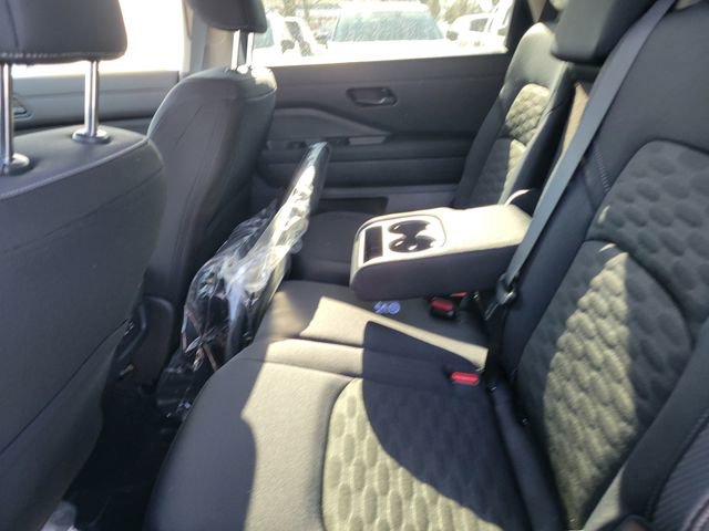 New 2026 Nissan Pathfinder SV image 30