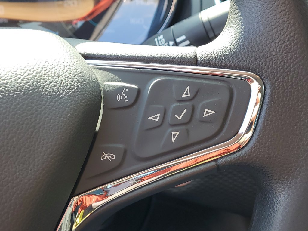 Used 2018 Chevrolet Cruze LT w/ Convenience Package FWD image 10