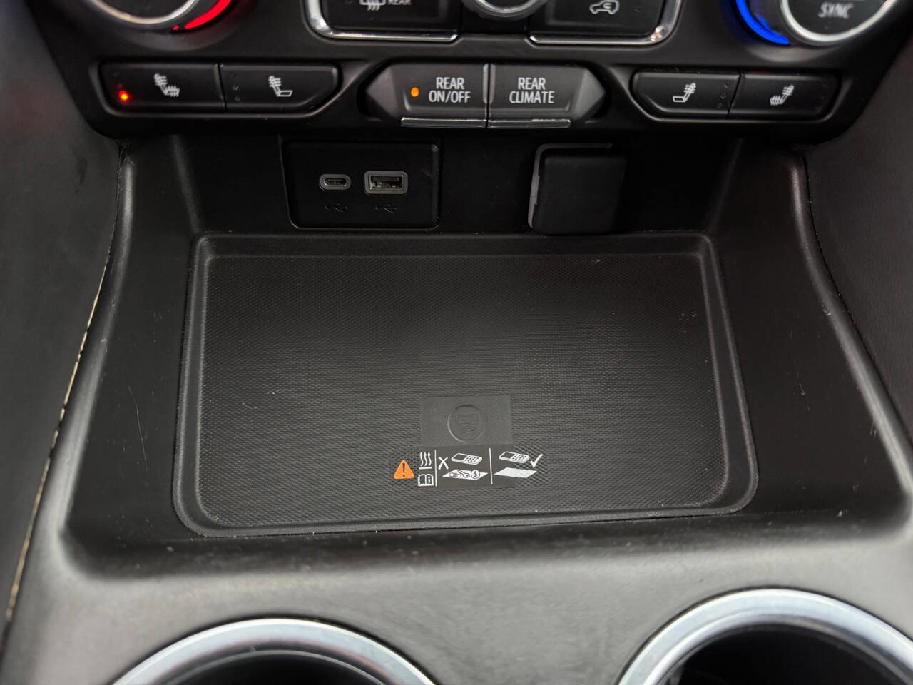 Used 2023 Chevrolet Suburban LT image 26