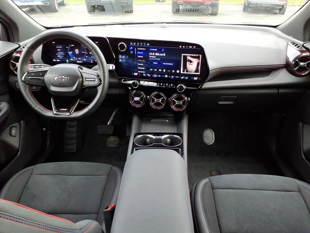 Used 2025 Chevrolet Blazer EV RS AWD/4WD image 19