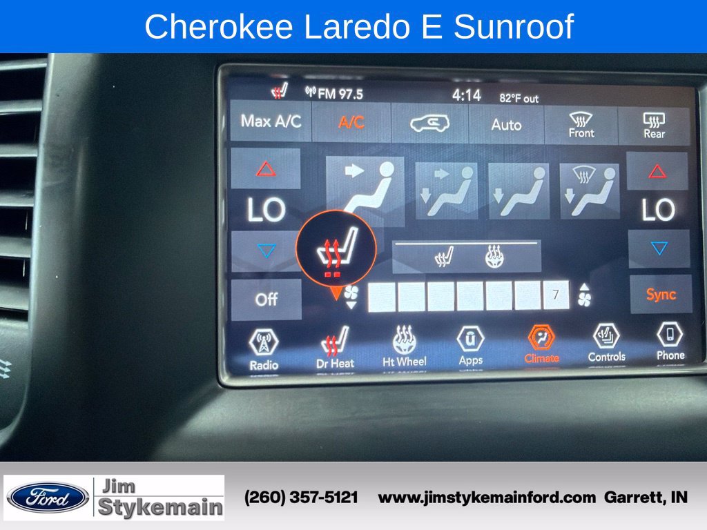 Used 2021 Jeep Grand Cherokee Laredo w/ Security & Convenience Group AWD/4WD image 28