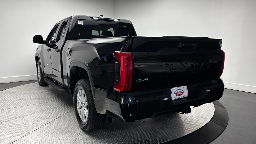 Used 2022 Toyota Tundra SR5 w/ SR5 Convenience Package AWD/4WD image 33