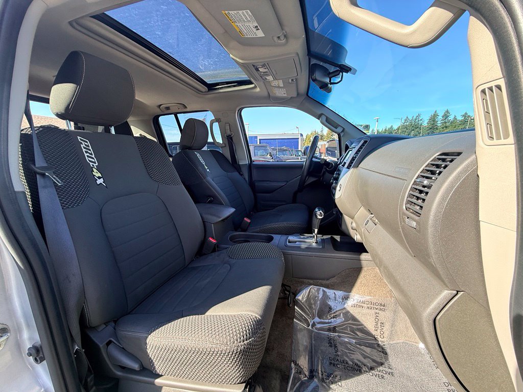 Used 2017 Nissan Frontier PRO-4X AWD/4WD image 31