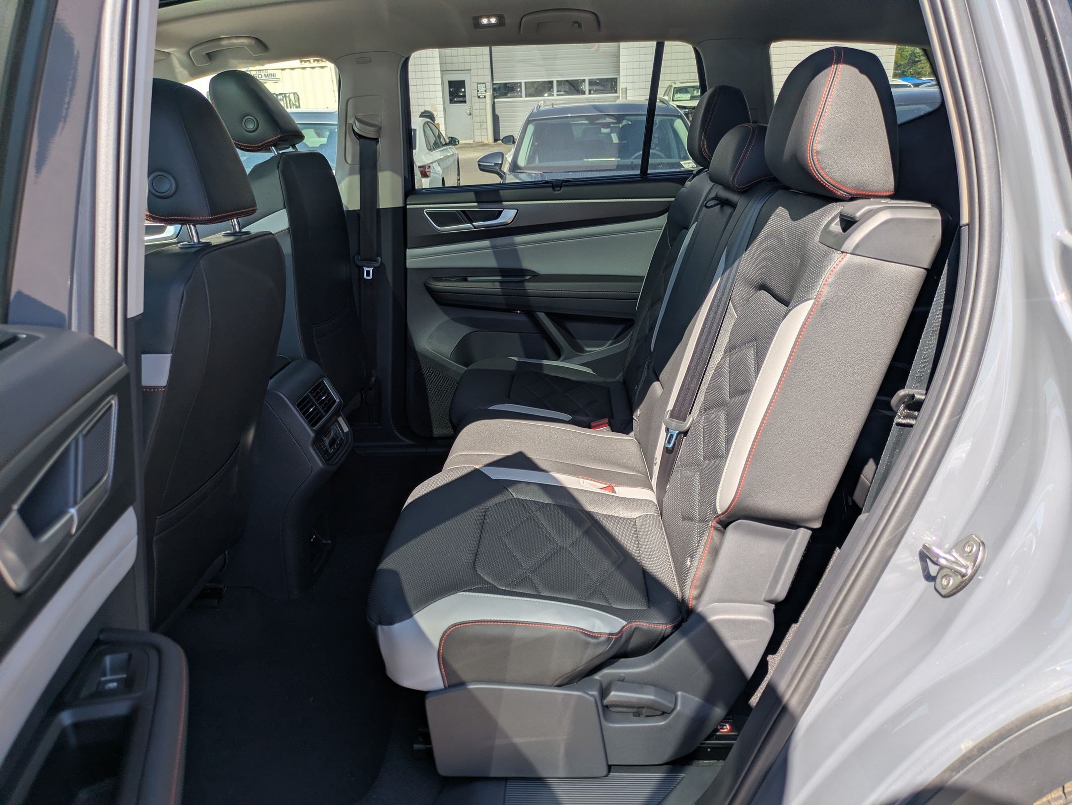 New 2026 Volkswagen Atlas Peak Edition AWD/4WD image 16