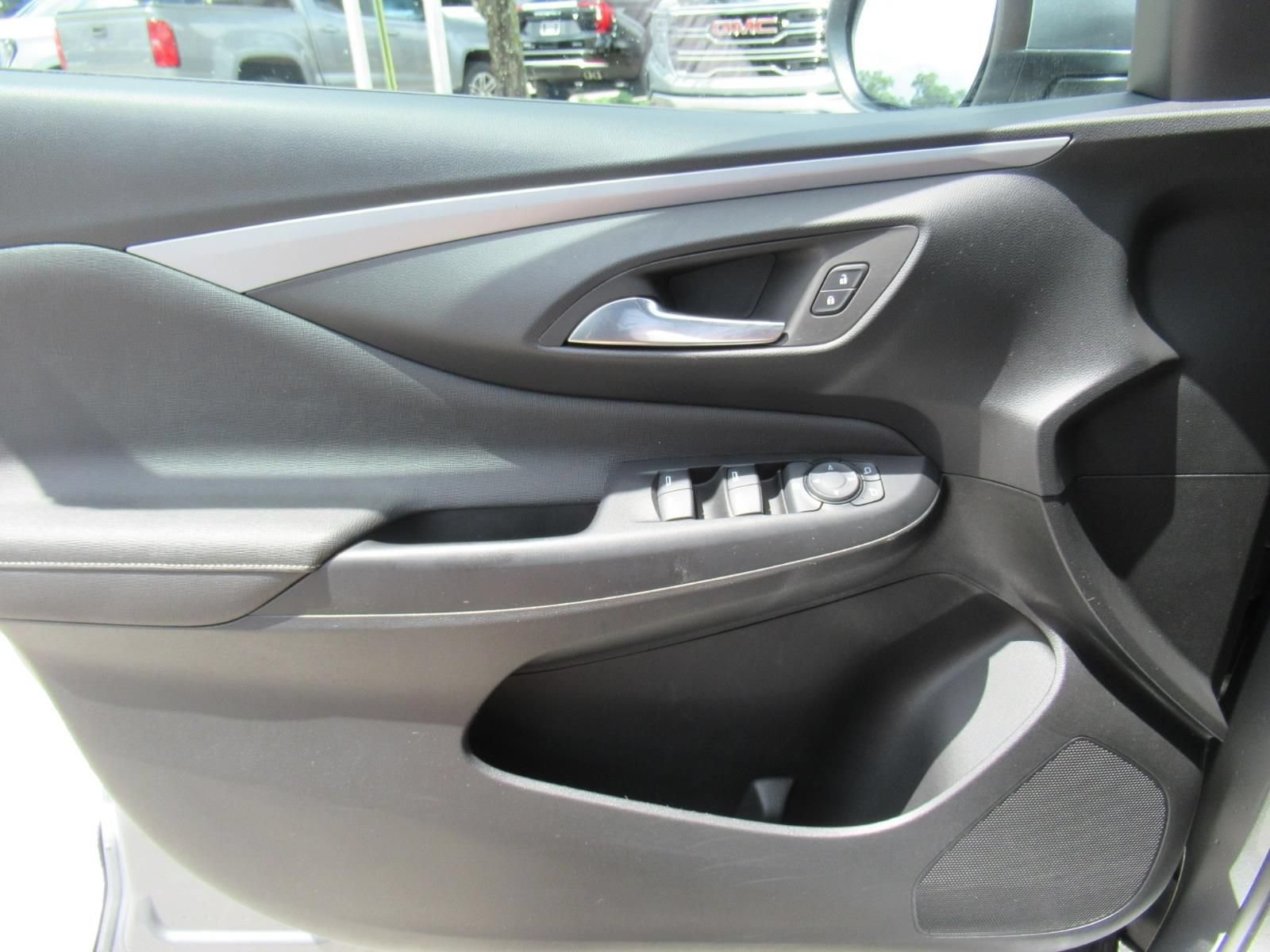 Used 2026 Buick Envista Preferred FWD image 18